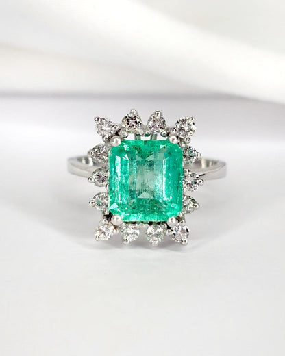 Bague Marguerite Émeraude 3 carats &amp; Diamants 0.42 carat "Manuella" - Elliade Paris