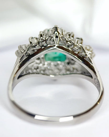 Bague Marguerite Émeraude Colombienne 0.81 carat &amp; Diamants 0.39 carat "Laetitia" - Elliade Paris