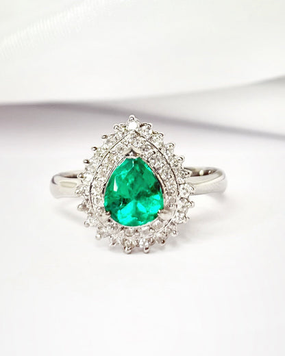 Bague Marguerite Émeraude Colombienne 0.86 carat &amp; Diamants 0.36 carat "Mathilda" - Elliade Paris