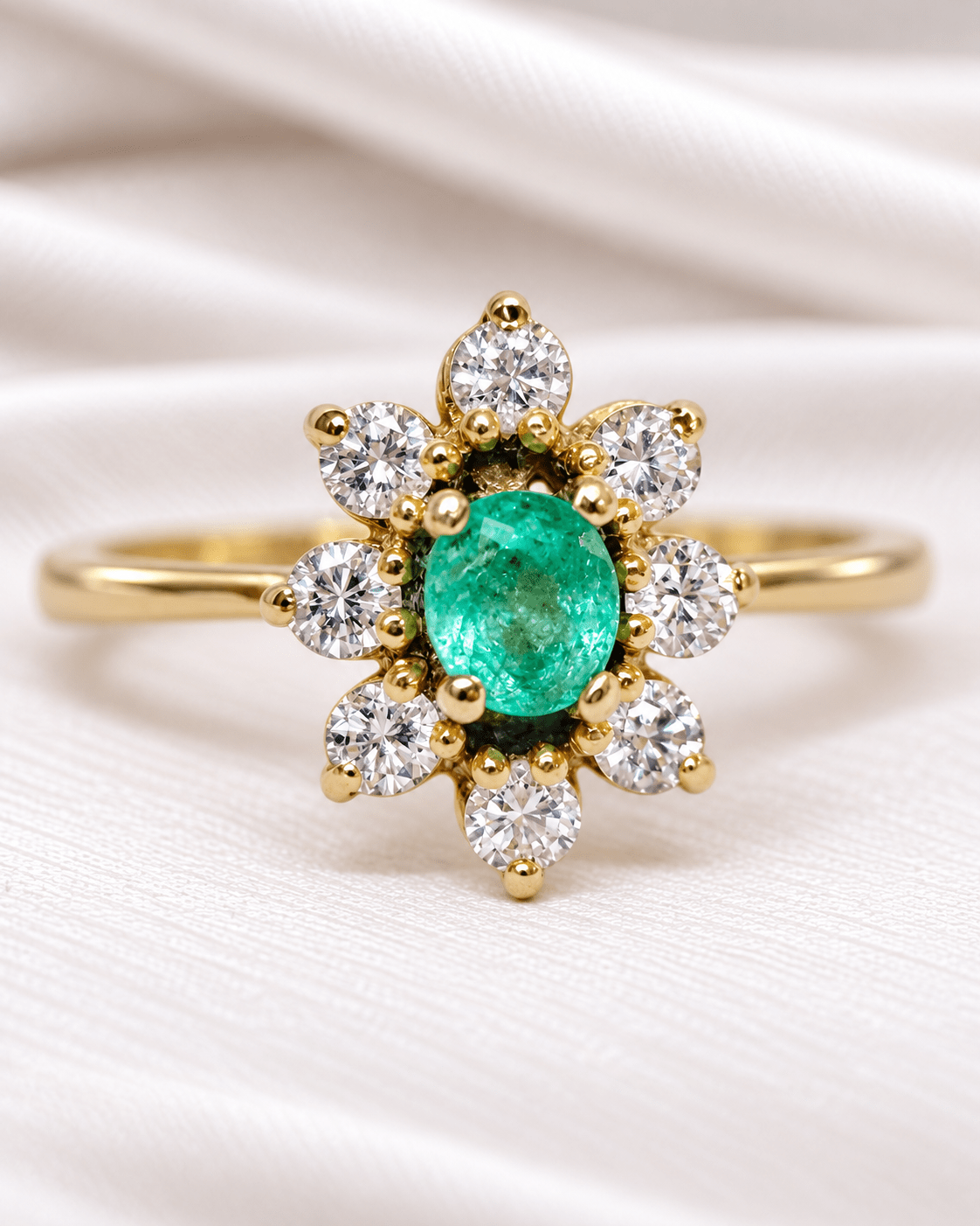 Bague Marguerite Émeraude Colombienne &amp; Diamants 0.40 carat "Corinne" - Elliade Paris