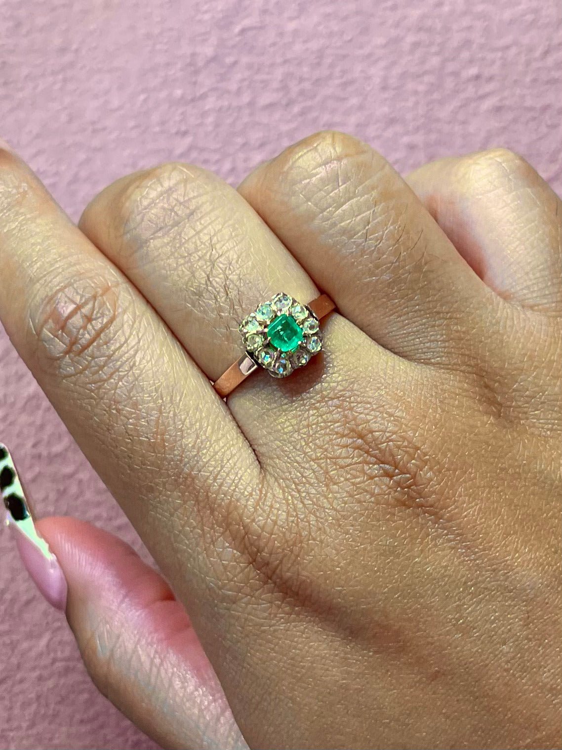Bague Marguerite Émeraude Colombienne &amp; Diamants "Noémie" - Elliade Paris
