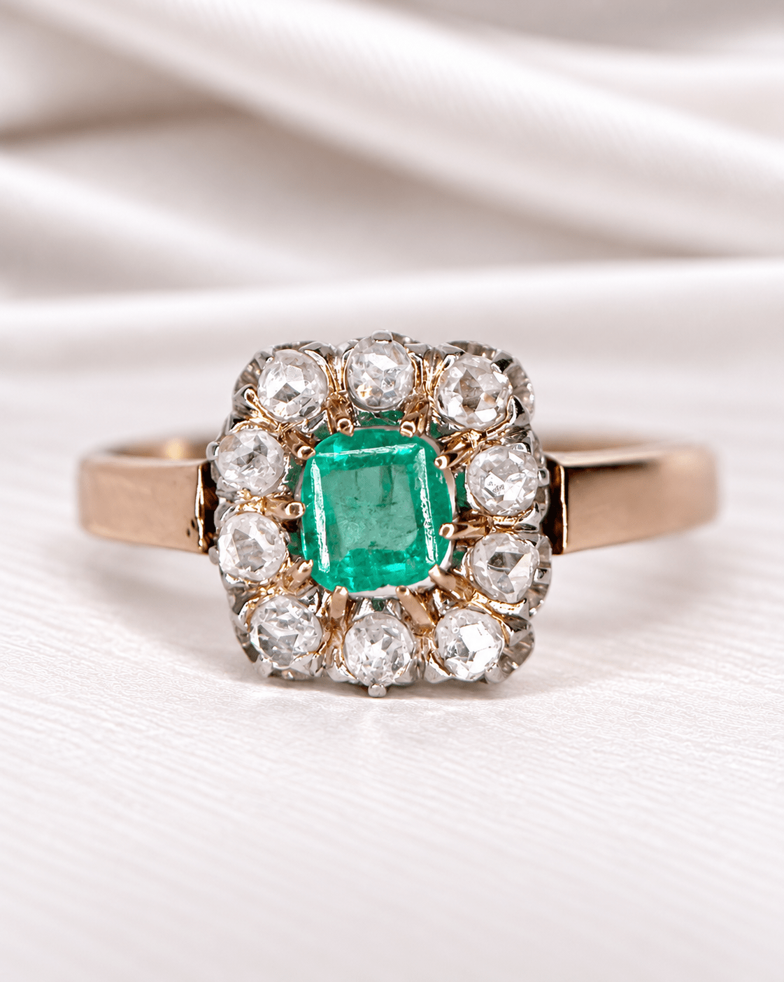 Bague Marguerite Émeraude Colombienne &amp; Diamants "Noémie" - Elliade Paris