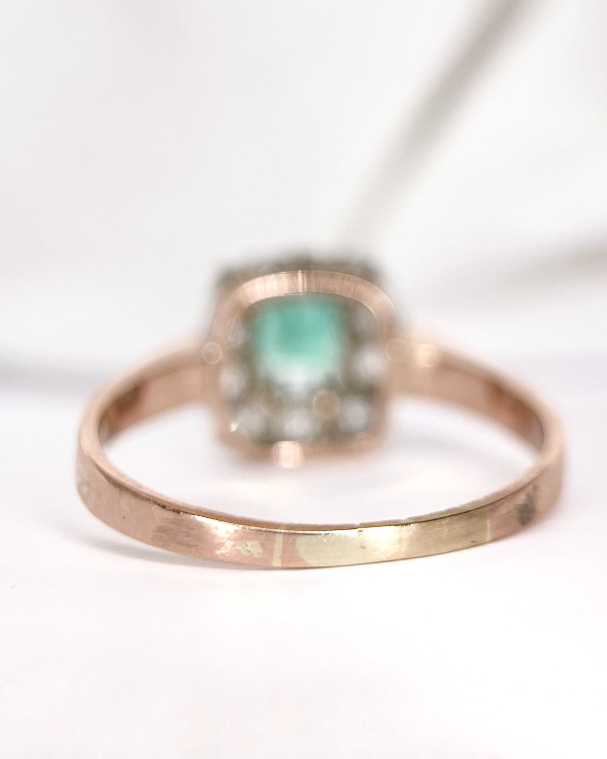Bague Marguerite Émeraude Colombienne &amp; Diamants "Noémie" - Elliade Paris