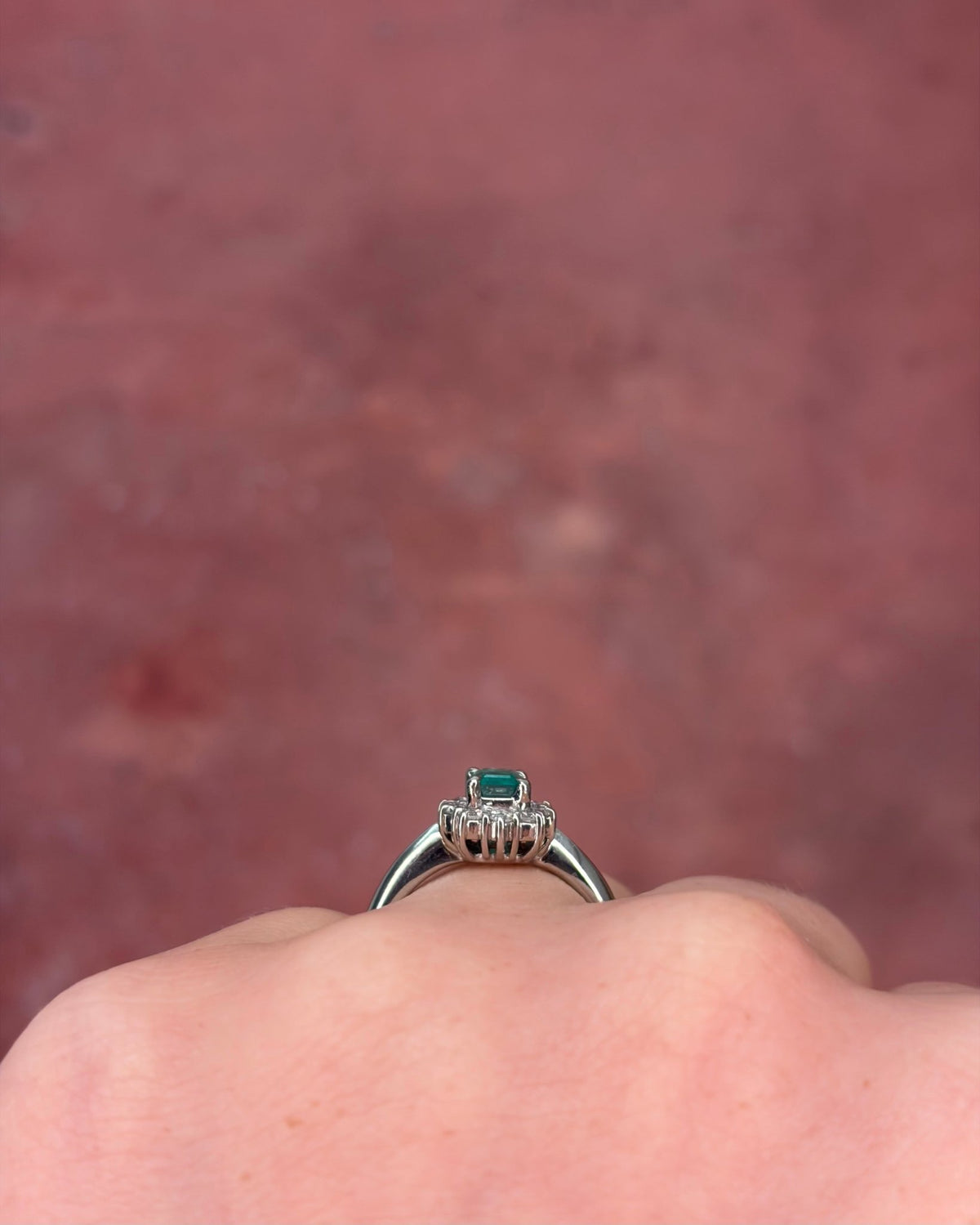 Bague Marguerite Émeraude de Colombie &amp; Diamants 0.27 carat "Gabrielle" - Elliade Paris