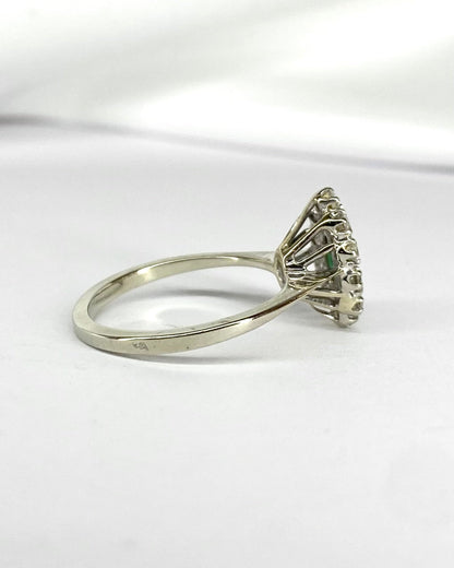 Bague Marguerite Émeraude &amp; Diamants 0.30 carat "Elisa" - Elliade Paris