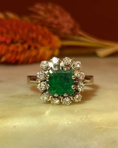 Bague Marguerite Émeraude &amp; Diamants 1 carat &quot;Lauréane&quot; - Elliade Paris