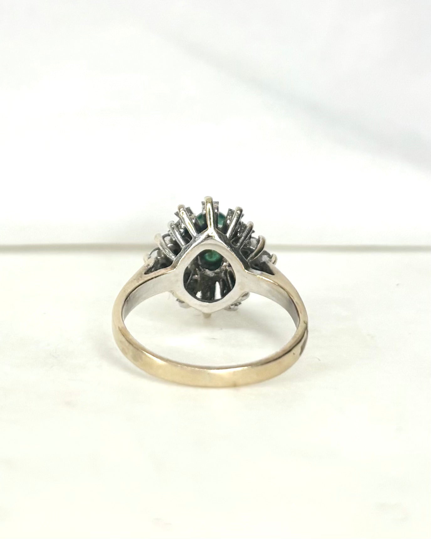 Bague Marguerite Émeraude &amp; Diamants 1.14 carat &quot;Gaïa&quot; - Elliade Paris