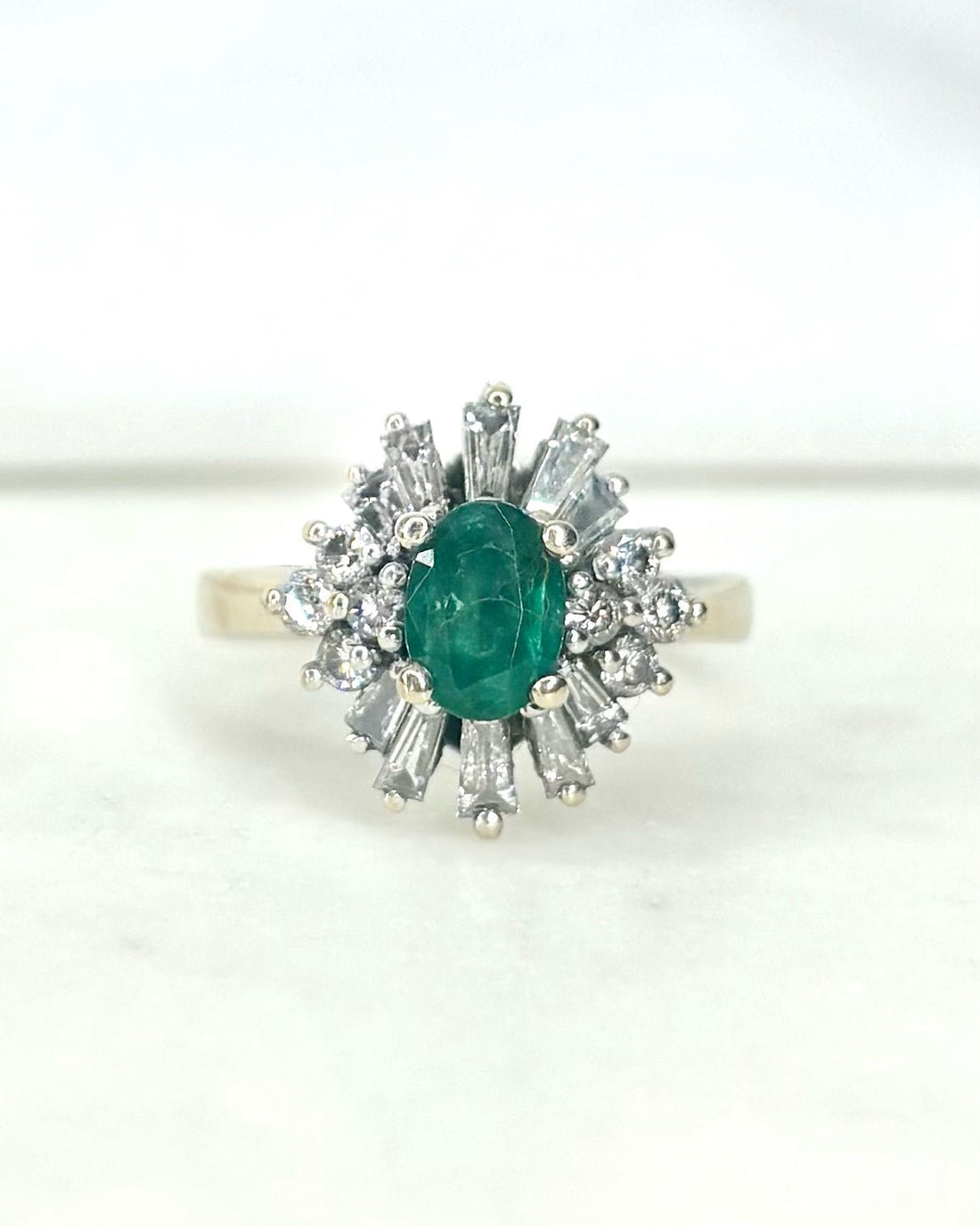 Bague Marguerite Émeraude &amp; Diamants 1.14 carat &quot;Gaïa&quot; - Elliade Paris