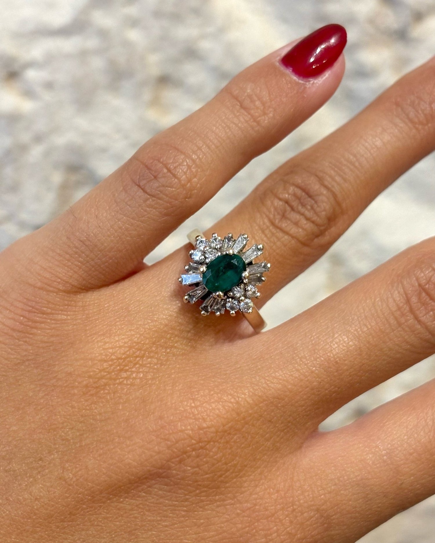Bague Marguerite Émeraude &amp; Diamants 1.14 carat &quot;Gaïa&quot; - Elliade Paris