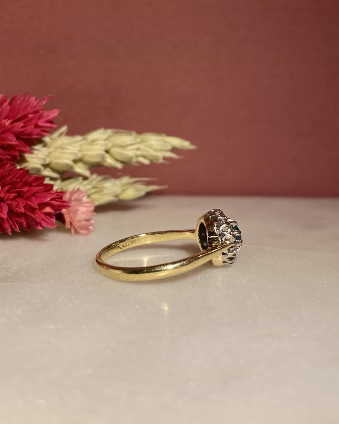 Bague Marguerite Émeraude &amp; Diamants &quot;Adeline&quot; - Elliade Paris