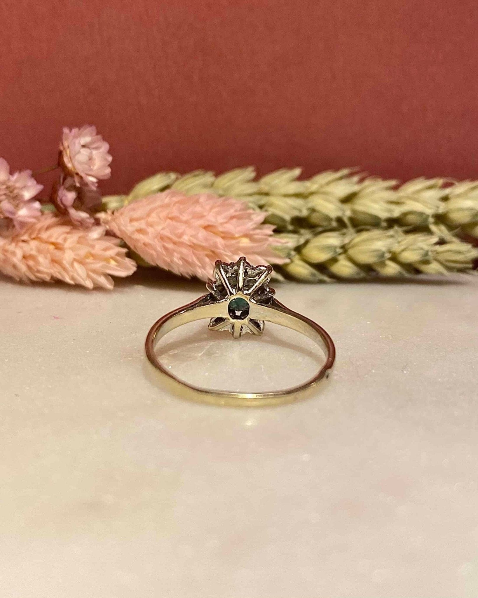 Bague Marguerite Émeraude &amp; Diamants "Adelyn" - Elliade Paris
