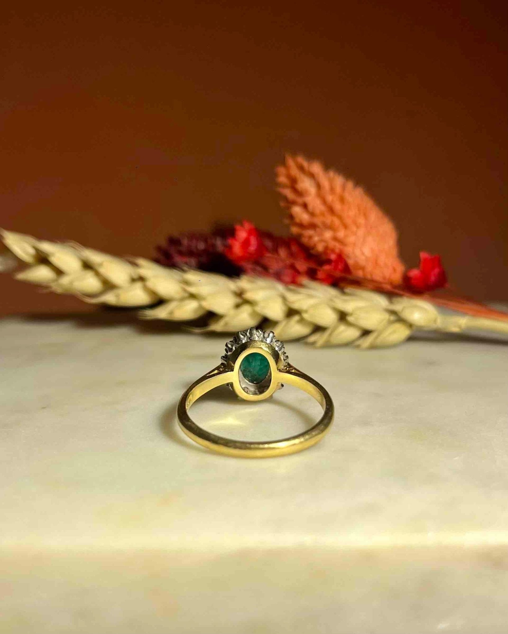 Bague Marguerite Émeraude &amp; Diamants "Alma" - Elliade Paris
