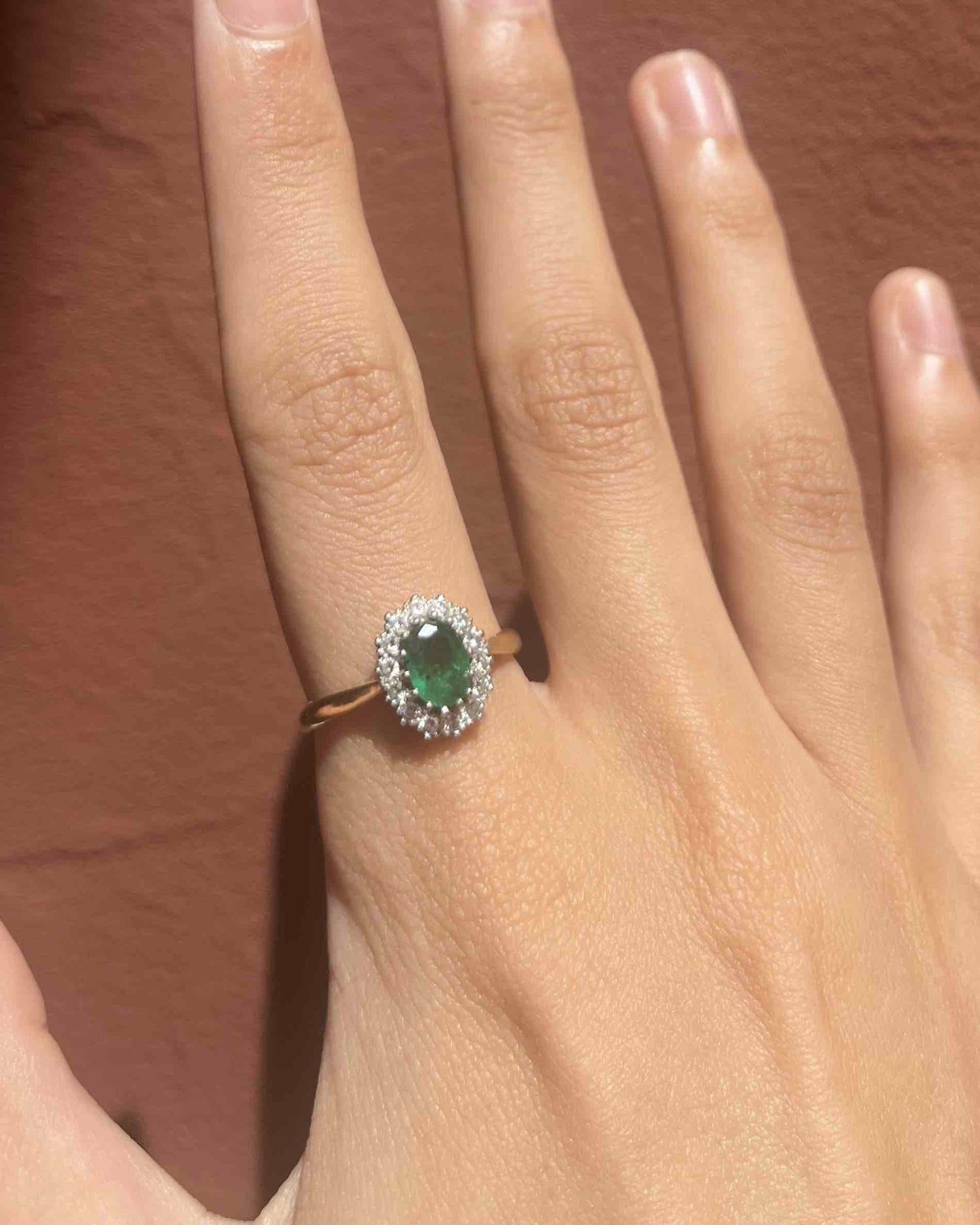Bague Marguerite Émeraude &amp; Diamants &quot;Alma&quot; - Elliade Paris