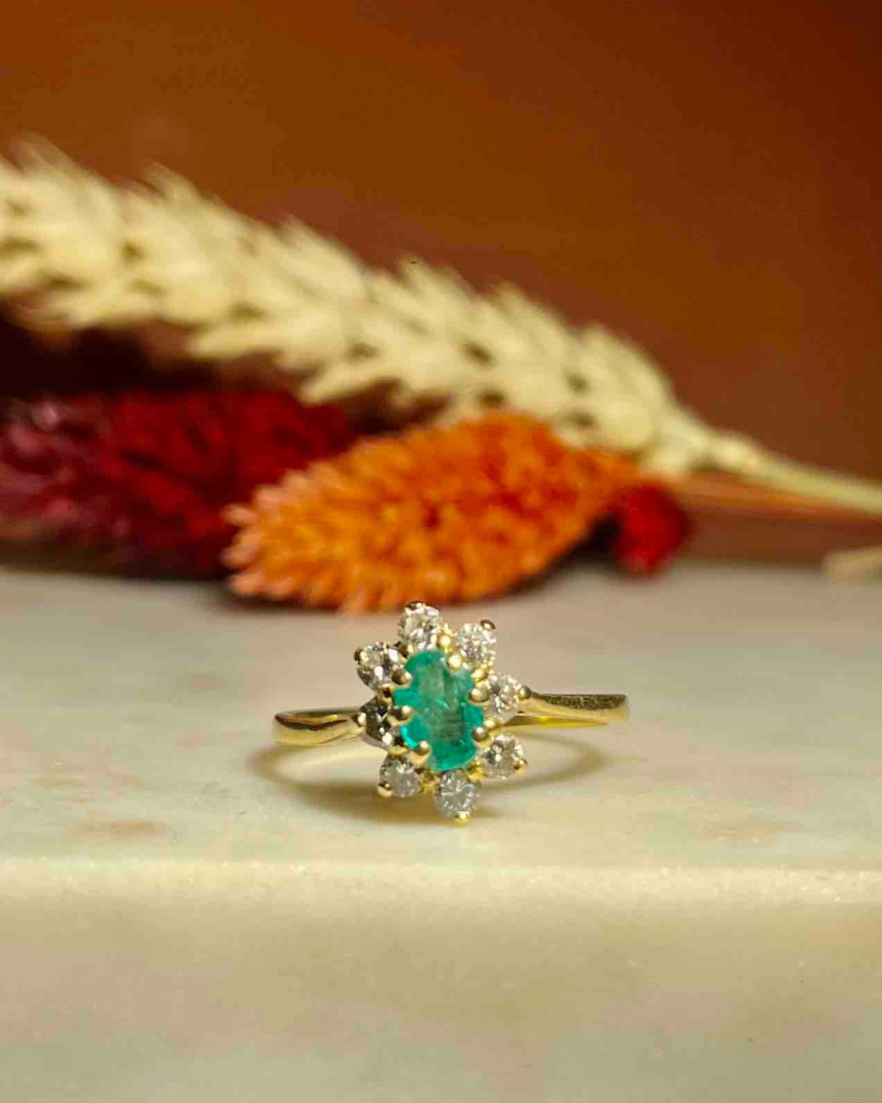 Bague Marguerite Émeraude &amp; Diamants "Amarantéa" - Elliade Paris
