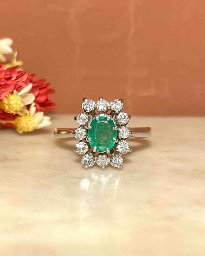 Bague Marguerite Émeraude &amp; Diamants &quot;Amaria&quot; - Elliade Paris