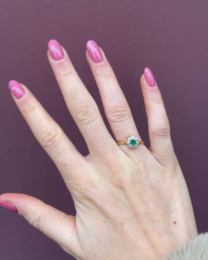 Bague Marguerite Émeraude &amp; Diamants &quot;Amelia&quot; - Elliade Paris