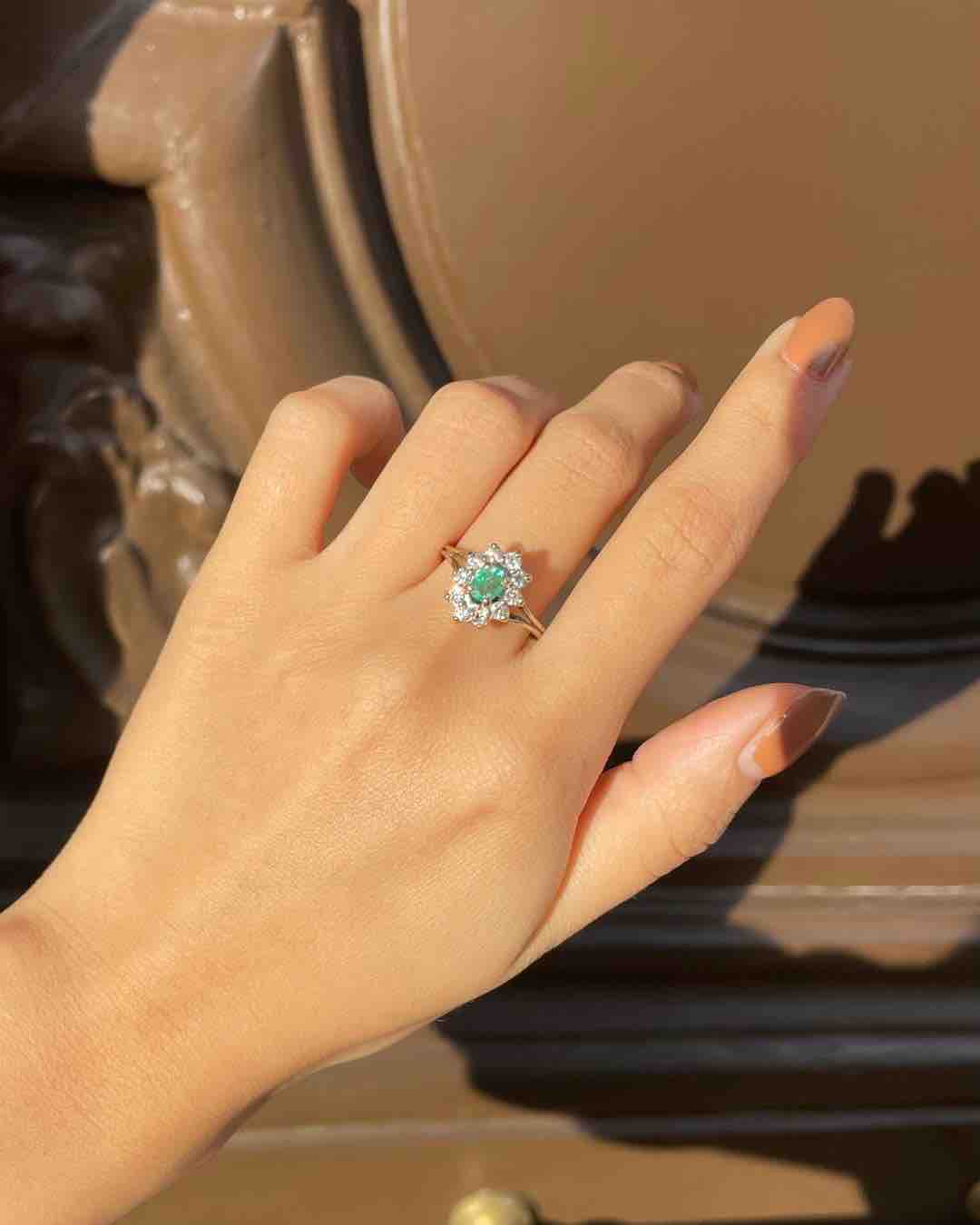 Bague Marguerite Emeraude &amp; Diamants "Andy" - Elliade Paris
