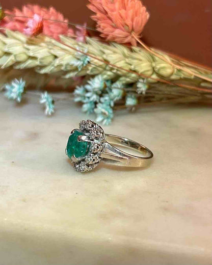 Bague Marguerite émeraude &amp; diamants &quot;Ashley&quot; - Elliade Paris