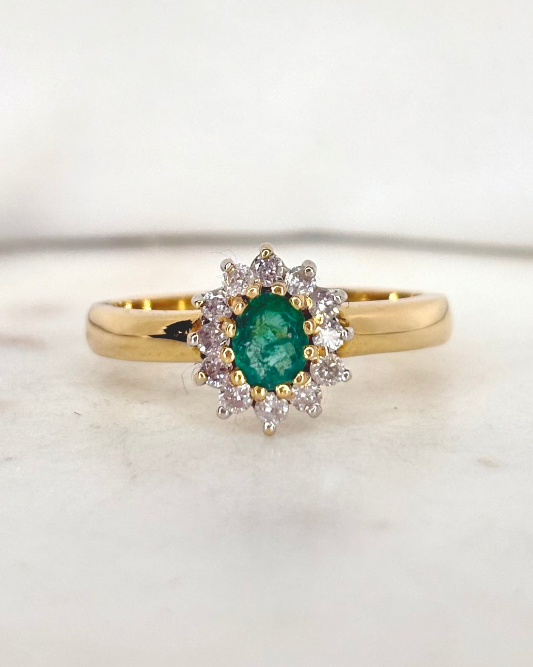 Bague Marguerite Émeraude &amp; Diamants &quot;Auriane&quot; - Elliade Paris