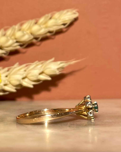 Bague Marguerite Émeraude &amp; Diamants &quot;Cécile&quot; - Elliade Paris