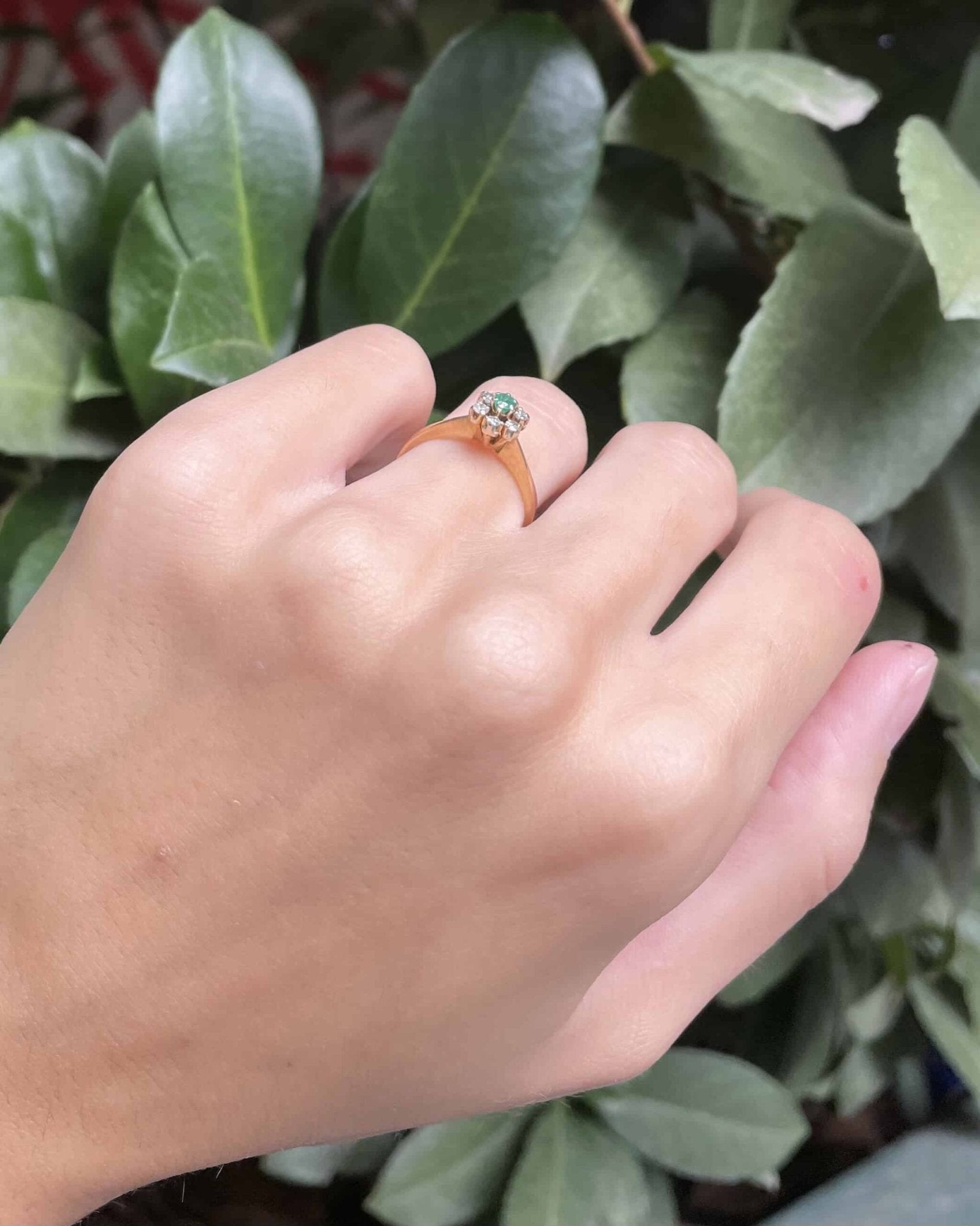 Bague Marguerite Émeraude &amp; Diamants "Cécile" - Elliade Paris