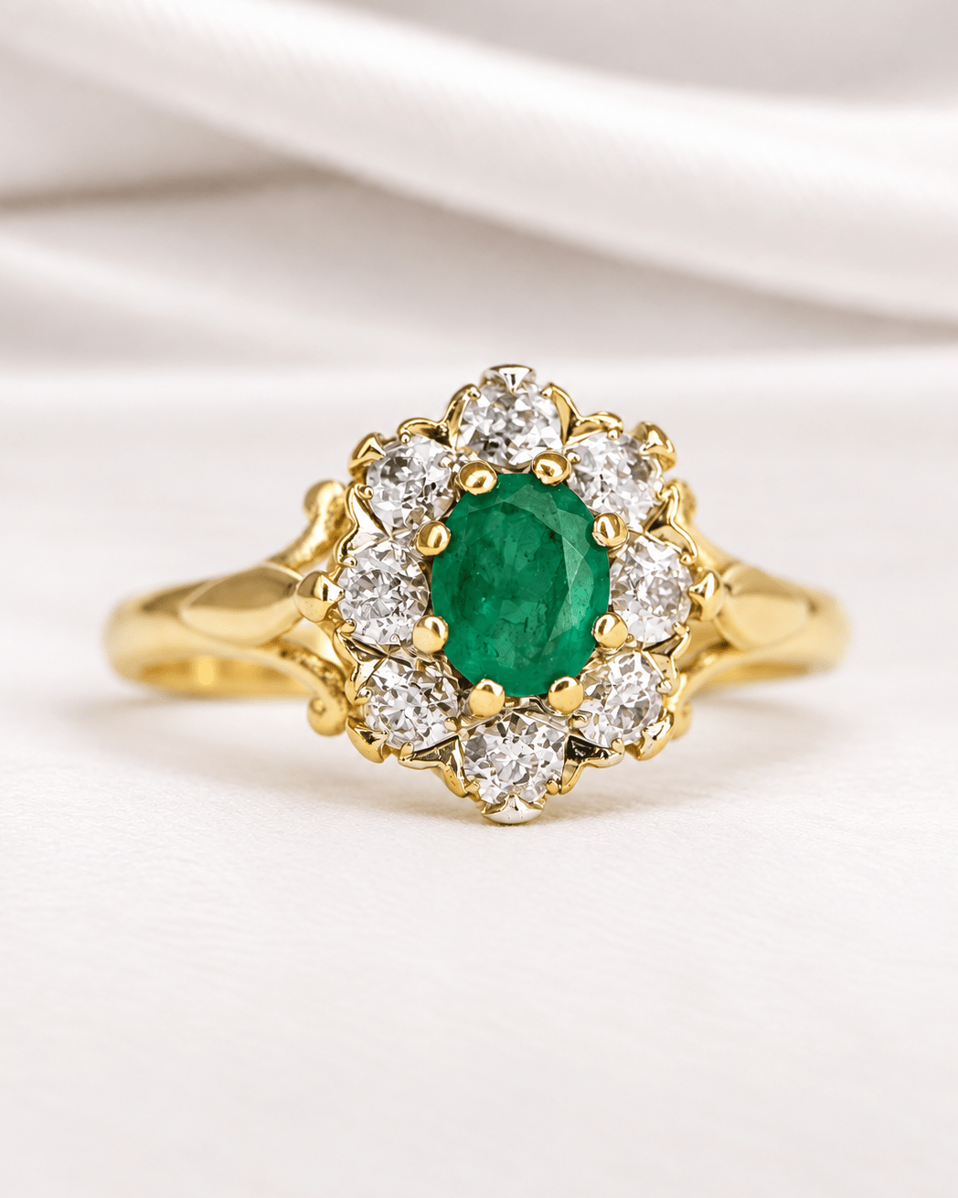 Bague Marguerite Émeraude &amp; Diamants "Claudia" - Elliade Paris