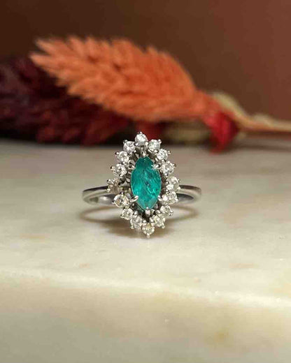 Bague Marguerite émeraude &amp; diamants &quot;Colette&quot; - Elliade Paris