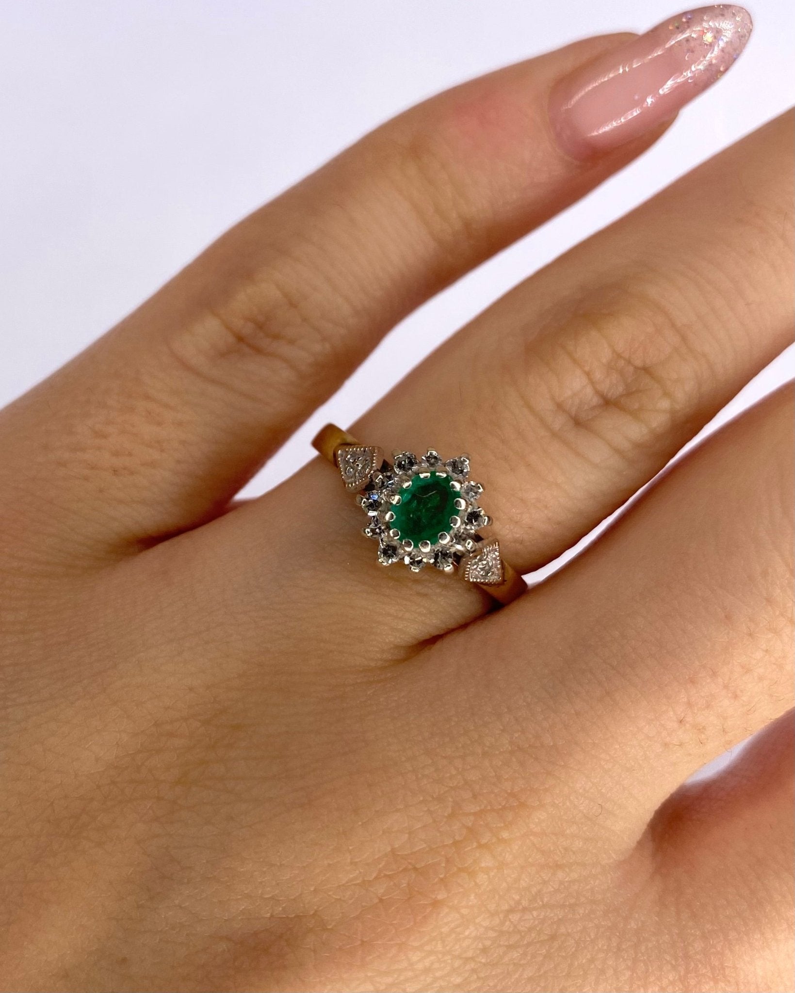 Bague Marguerite Émeraude &amp; Diamants "Déborah" - Elliade Paris