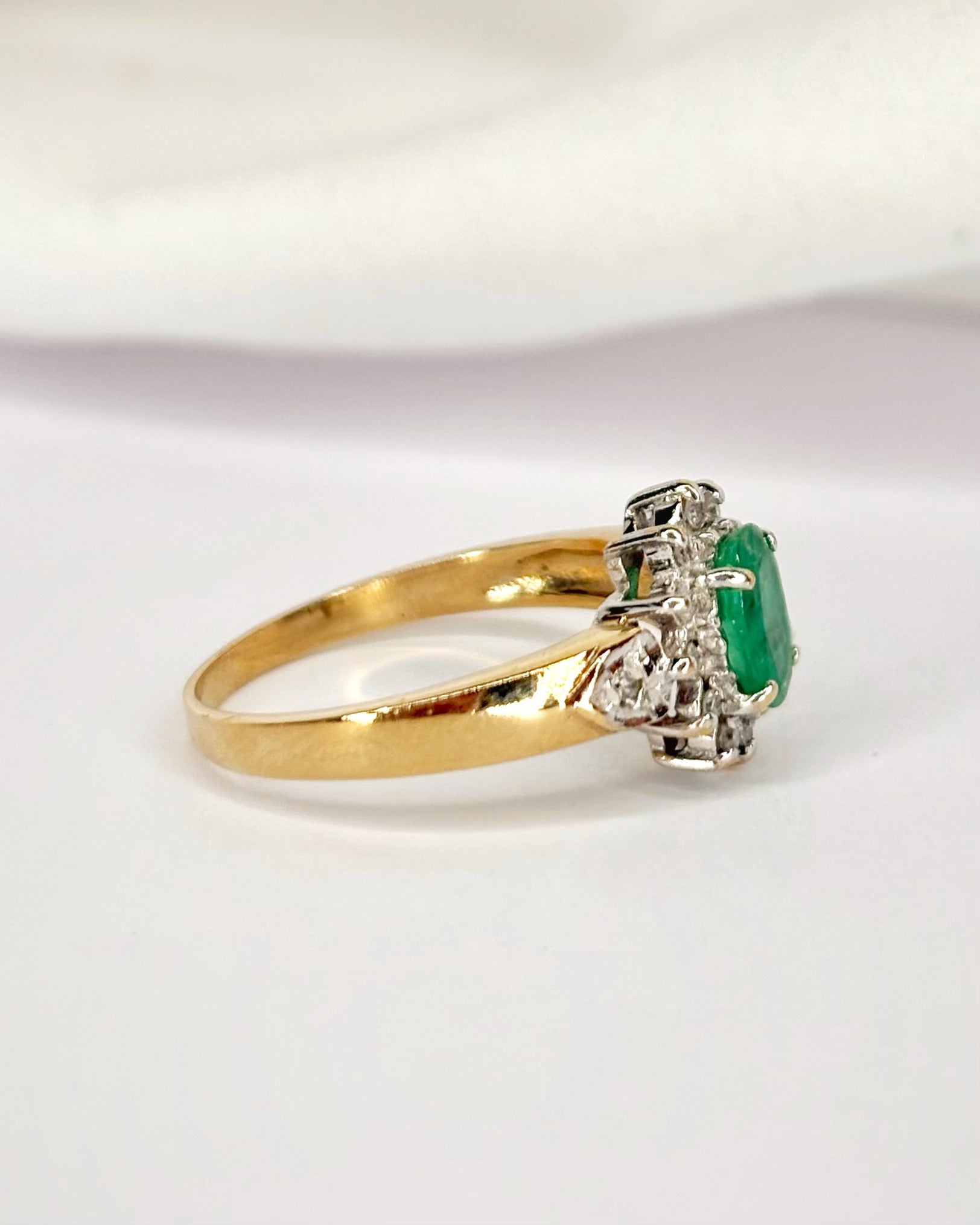 Bague Marguerite Émeraude &amp; Diamants "Donna" - Elliade Paris