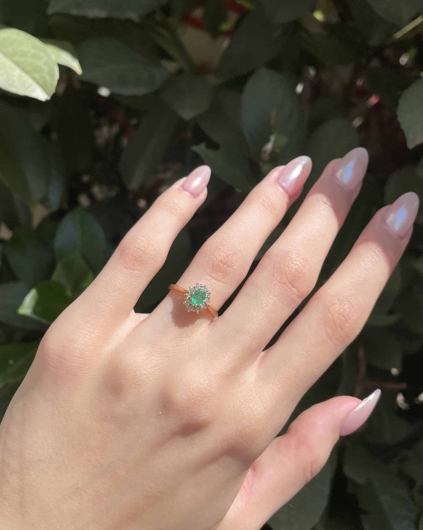 Bague Marguerite Émeraude &amp; Diamants "Evaranne" - Elliade Paris