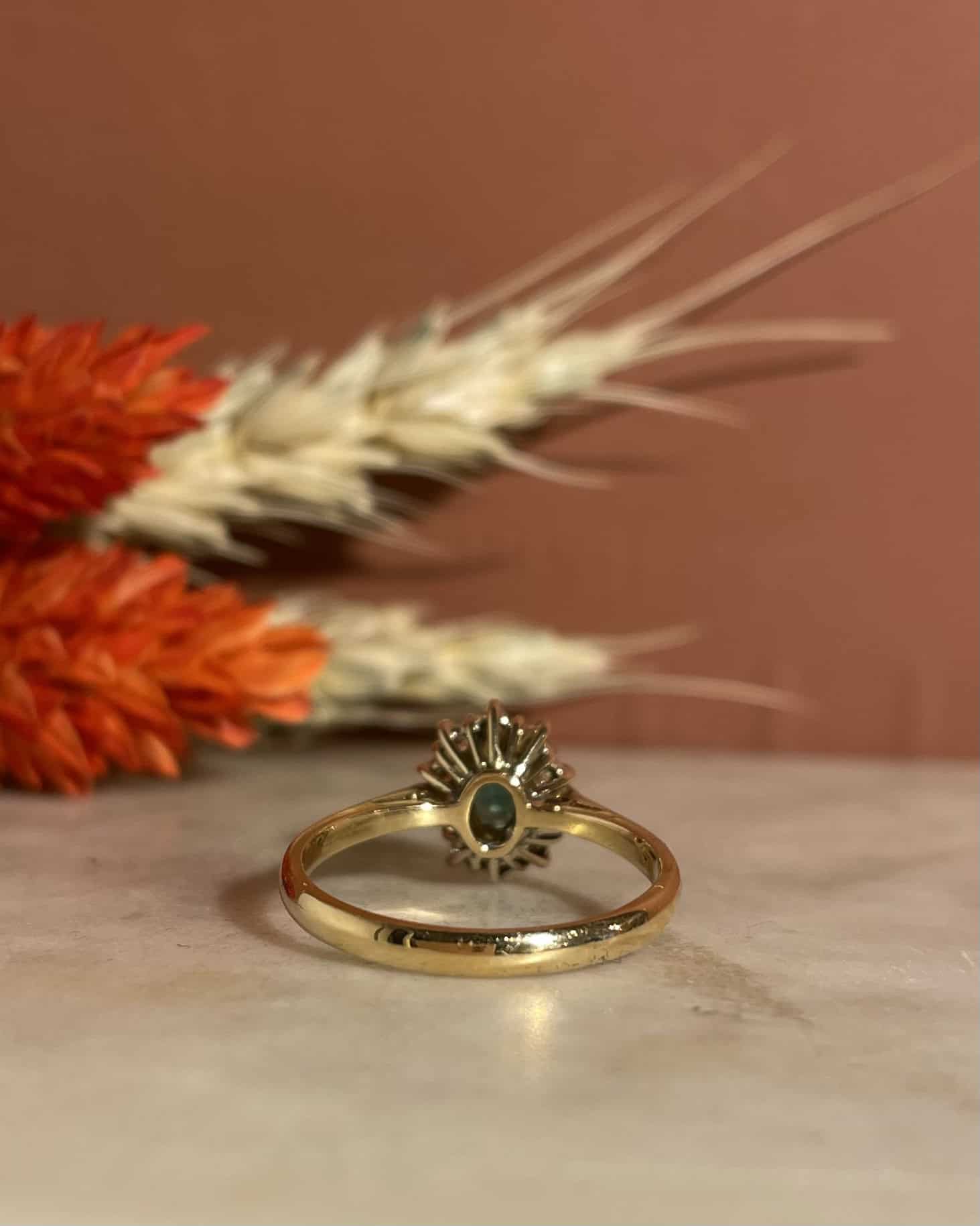 Bague Marguerite Émeraude &amp; Diamants "Evaranne" - Elliade Paris