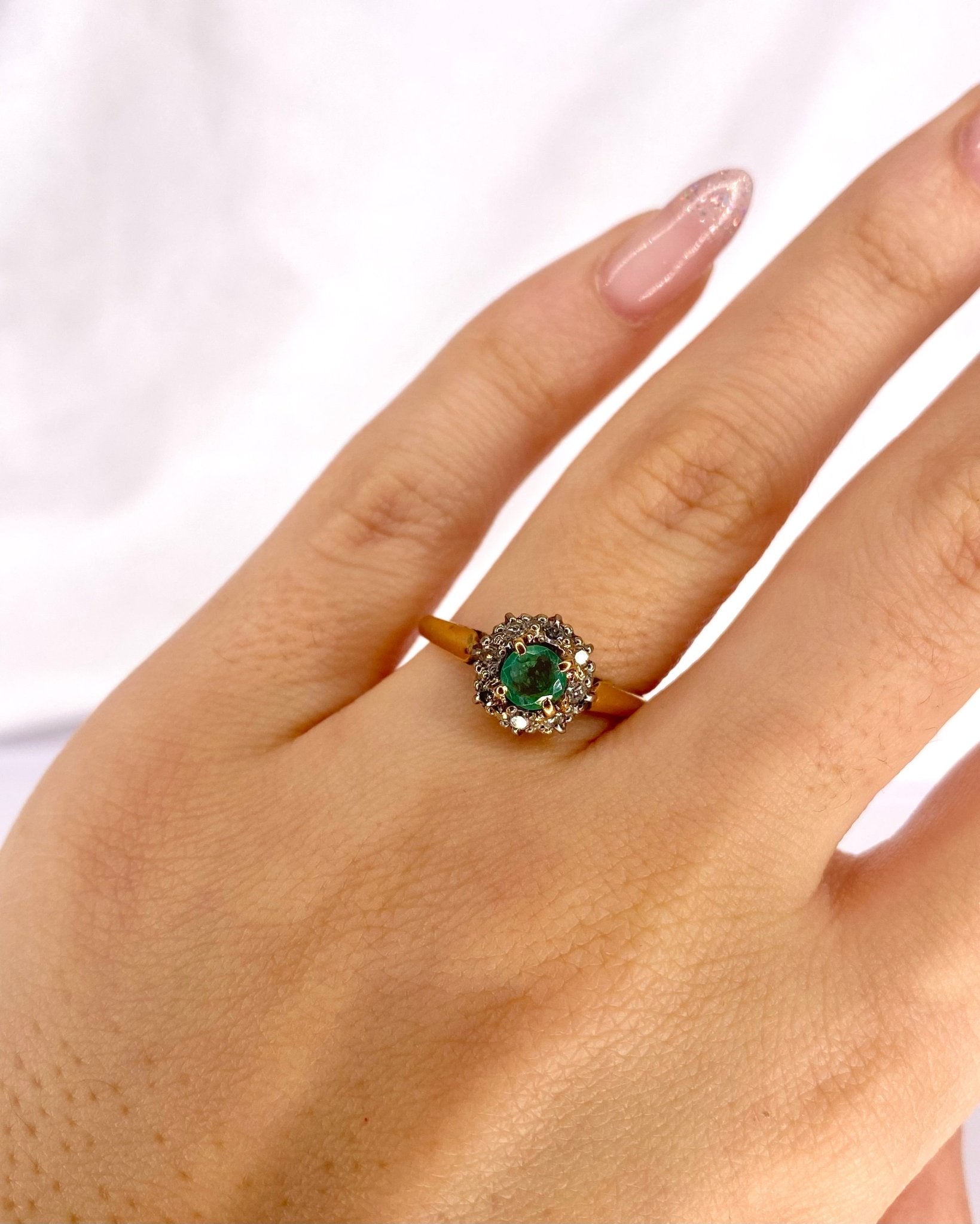 Bague Marguerite Émeraude &amp; Diamants "Garance" - Elliade Paris