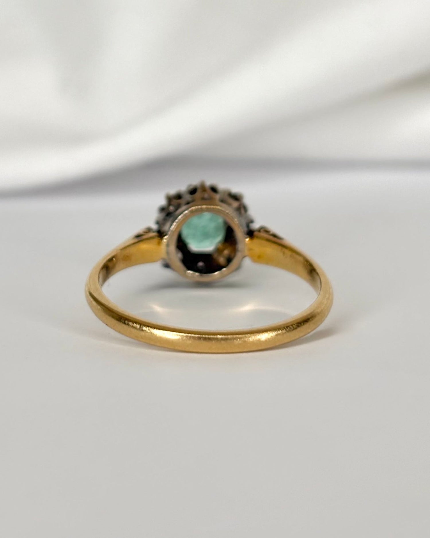 Bague Marguerite Émeraude &amp; Diamants "Garance" - Elliade Paris