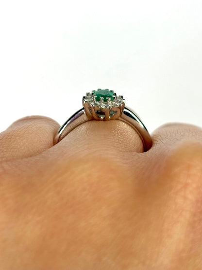 Bague Marguerite Émeraude &amp; Diamants "Gretchen" - Elliade Paris