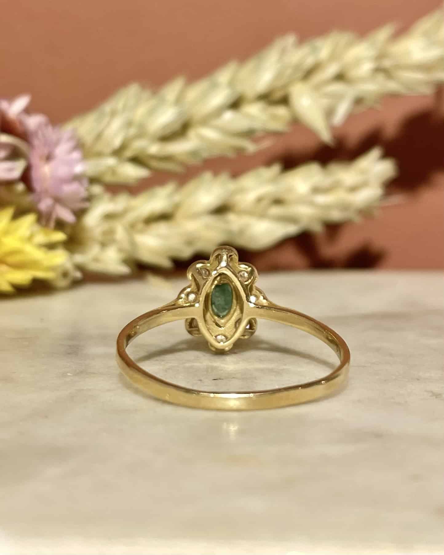 Bague Marguerite Émeraude &amp; Diamants "Hemma" - Elliade Paris