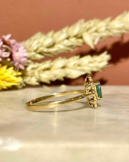 Bague Marguerite Émeraude &amp; Diamants &quot;Hemma&quot; - Elliade Paris