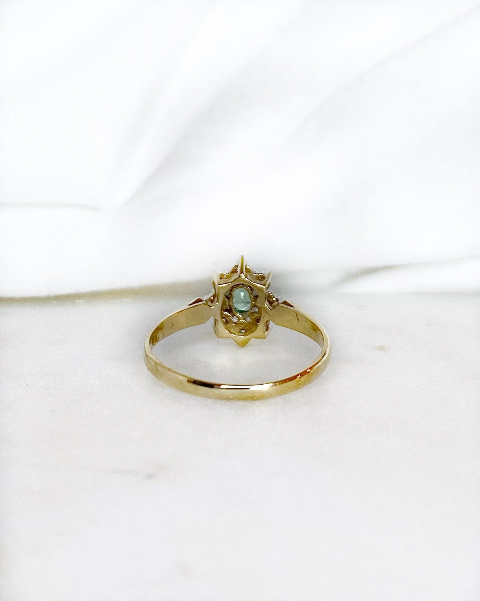 Bague Marguerite Émeraude &amp; Diamants "Illéa" - Elliade Paris