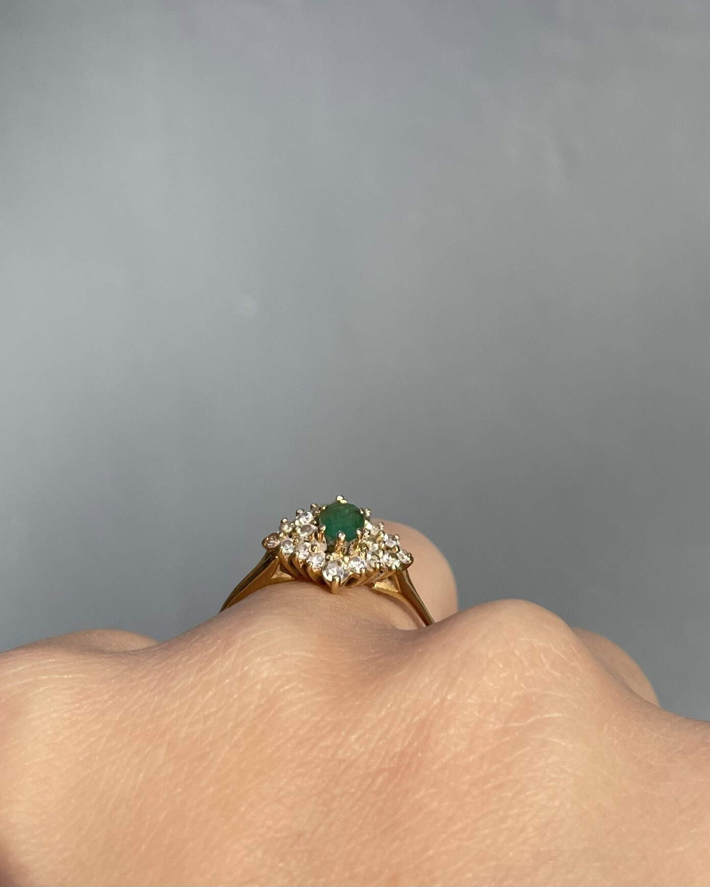 Bague Marguerite Émeraude &amp; Diamants "Ireyel" - Elliade Paris