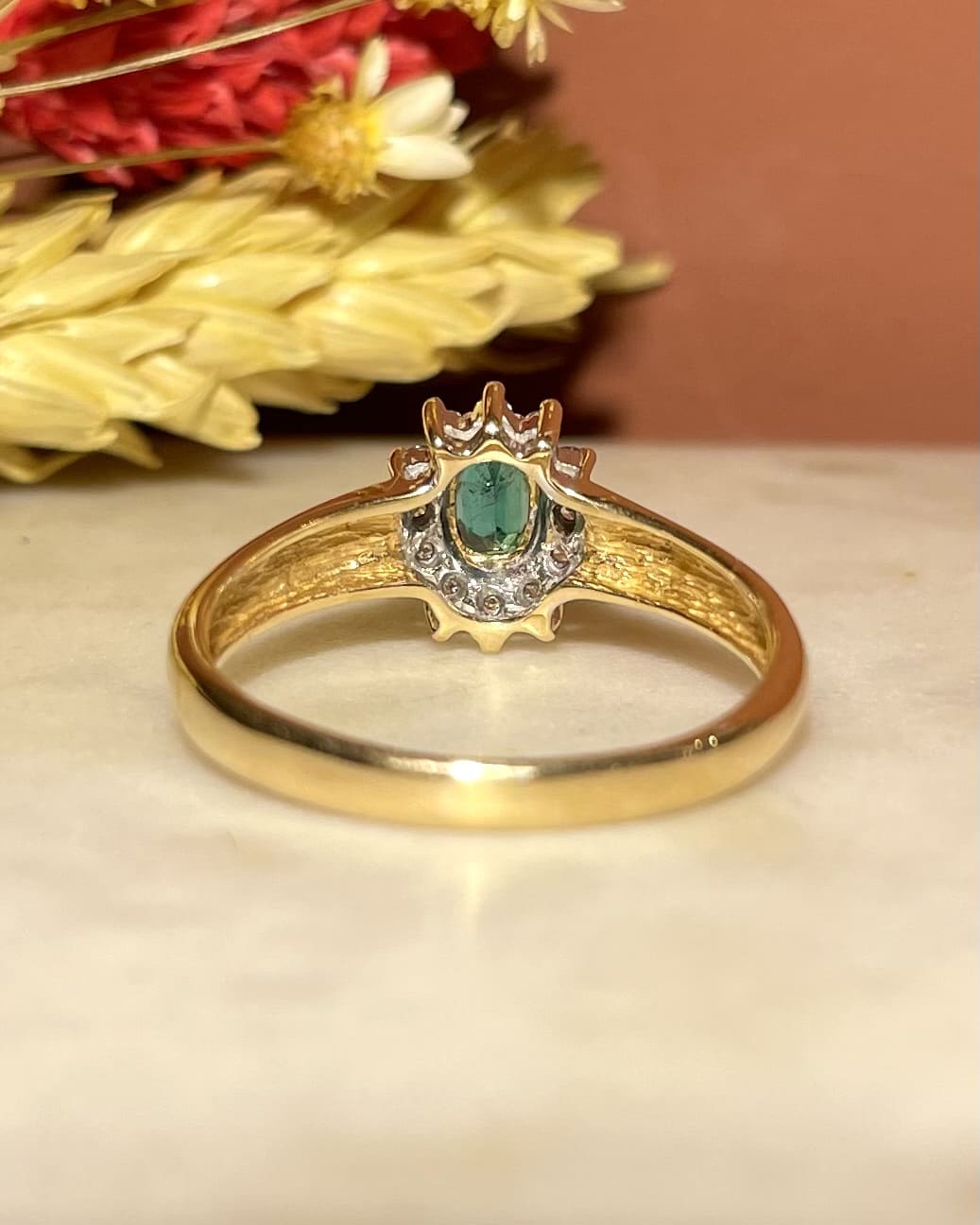 Bague Marguerite Emeraude &amp; Diamants "Isabeau" - Elliade Paris