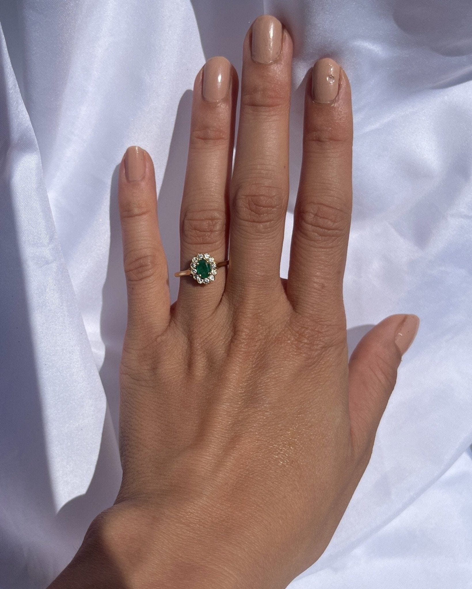 Bague Marguerite émeraude &amp; diamants "Isabel" - Elliade Paris