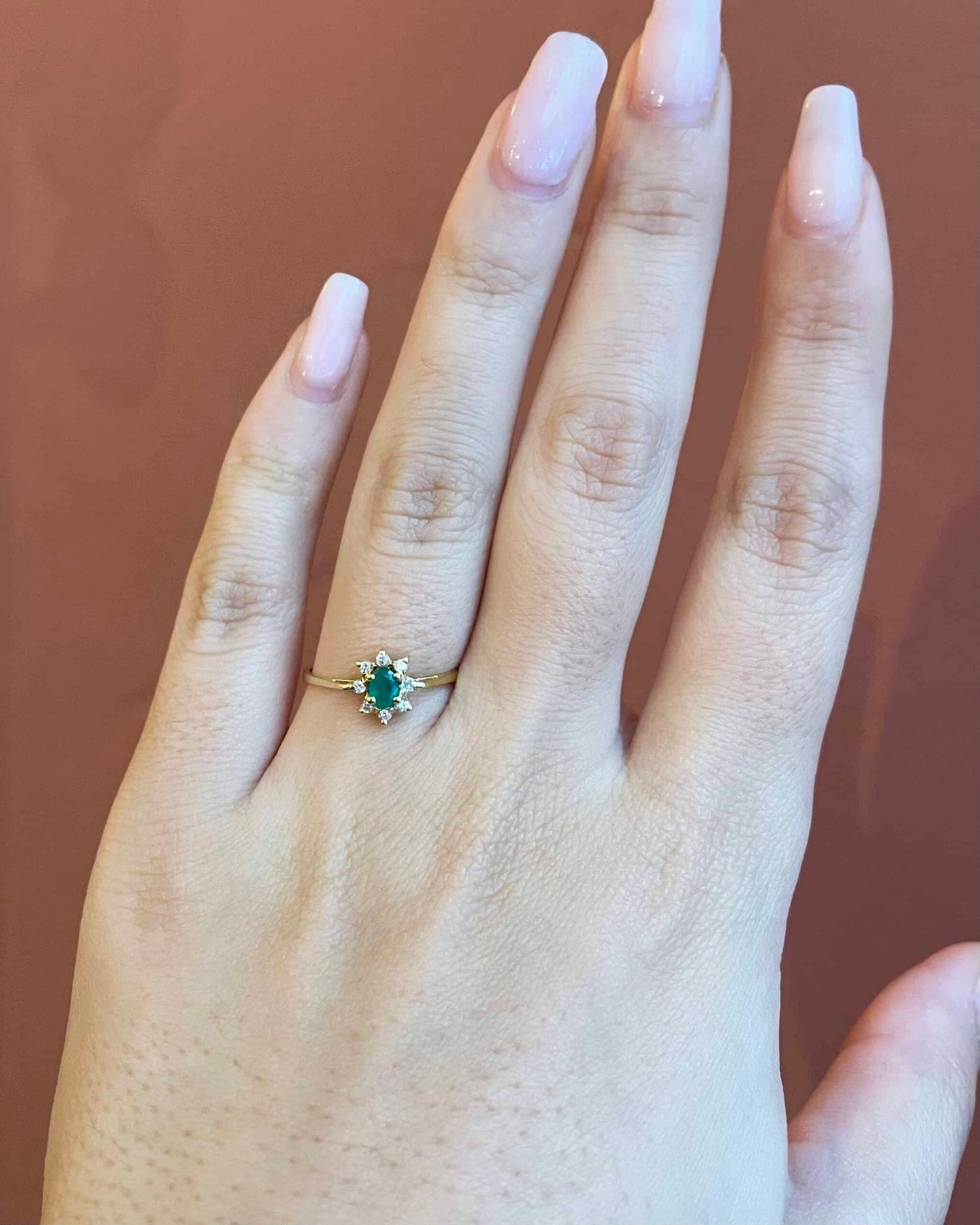 Bague Marguerite Émeraude &amp; Diamants &quot;Izabella&quot; - Elliade Paris