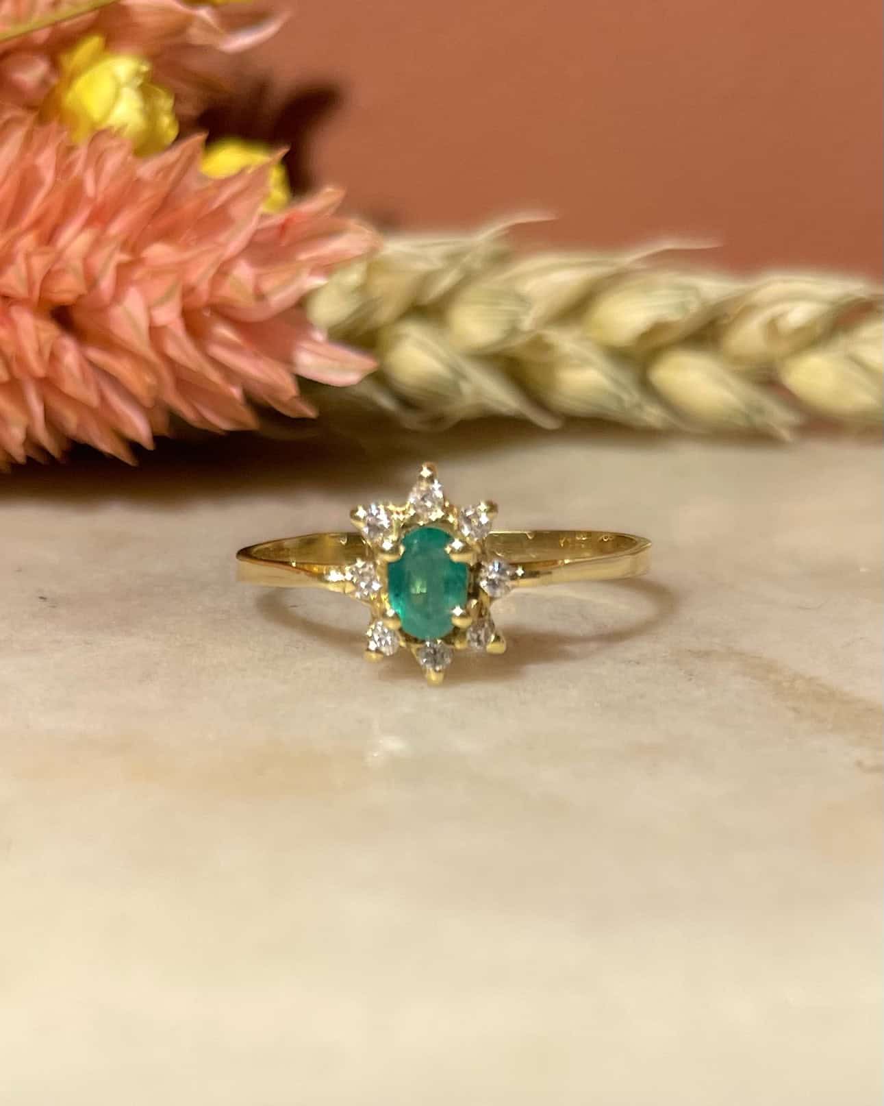 Bague Marguerite Émeraude &amp; Diamants "Izabella" - Elliade Paris