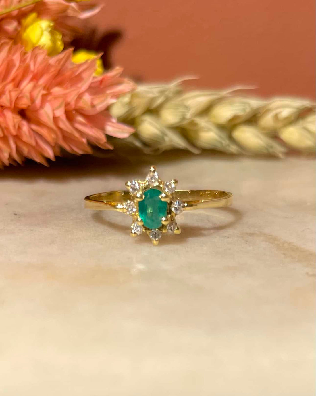 Bague Marguerite Émeraude &amp; Diamants &quot;Izabella&quot; - Elliade Paris