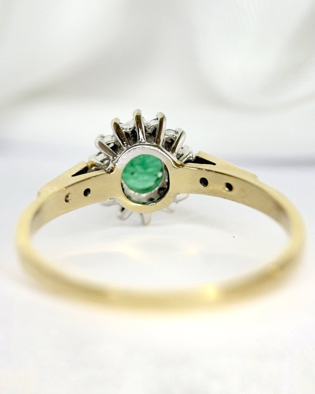 Bague Marguerite Émeraude &amp; Diamants "Jolene" - Elliade Paris