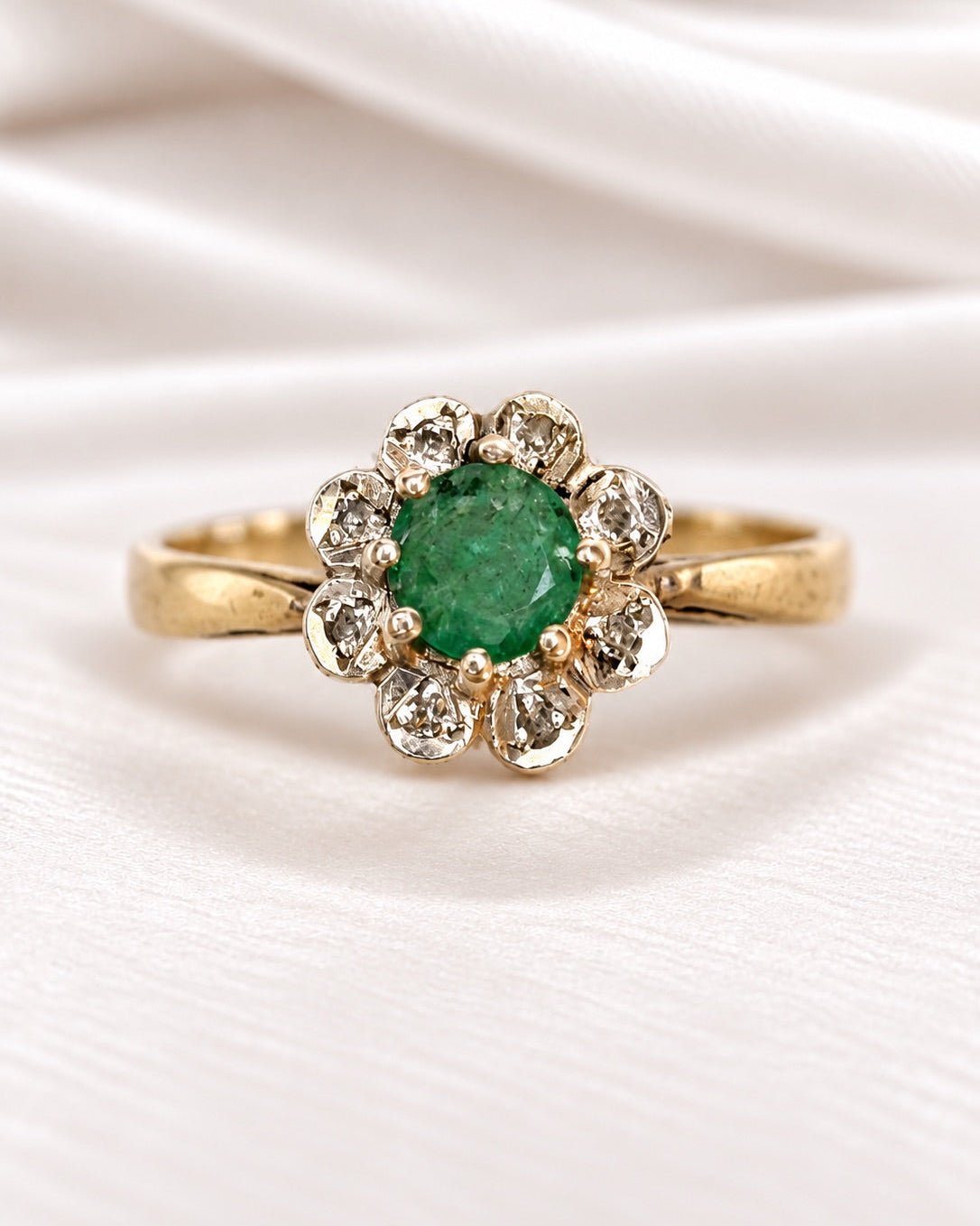 Bague Marguerite Émeraude &amp; Diamants "Laura" - Elliade Paris