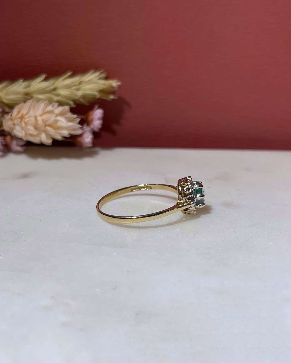 Bague Marguerite Émeraude &amp; Diamants &quot;Lenie&quot; - Elliade Paris