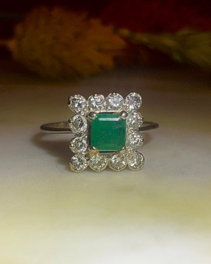 Bague Marguerite Émeraude &amp; Diamants &quot;Lise&quot; - Elliade Paris