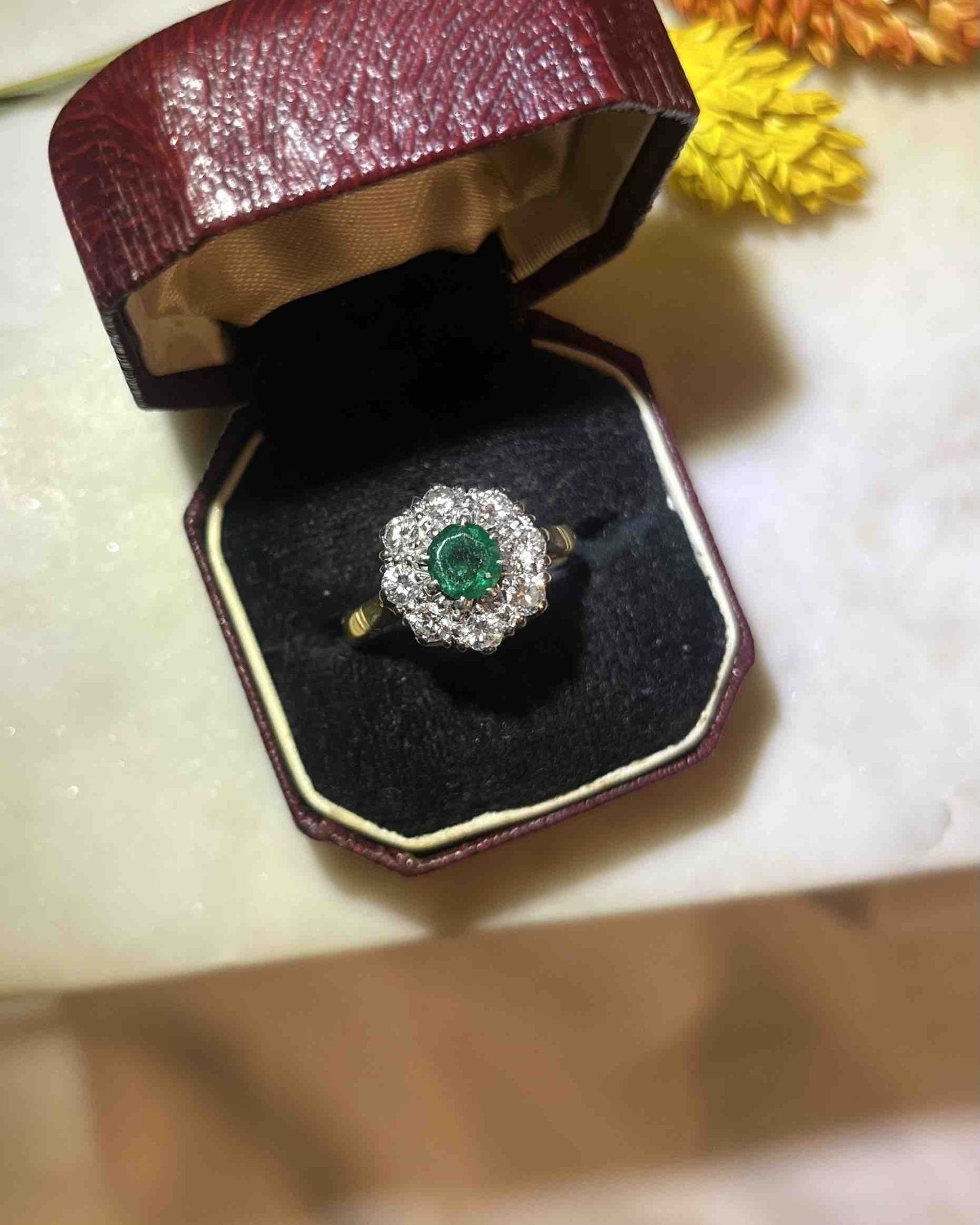 Bague Marguerite Émeraude &amp; Diamants "Loulie" - Elliade Paris