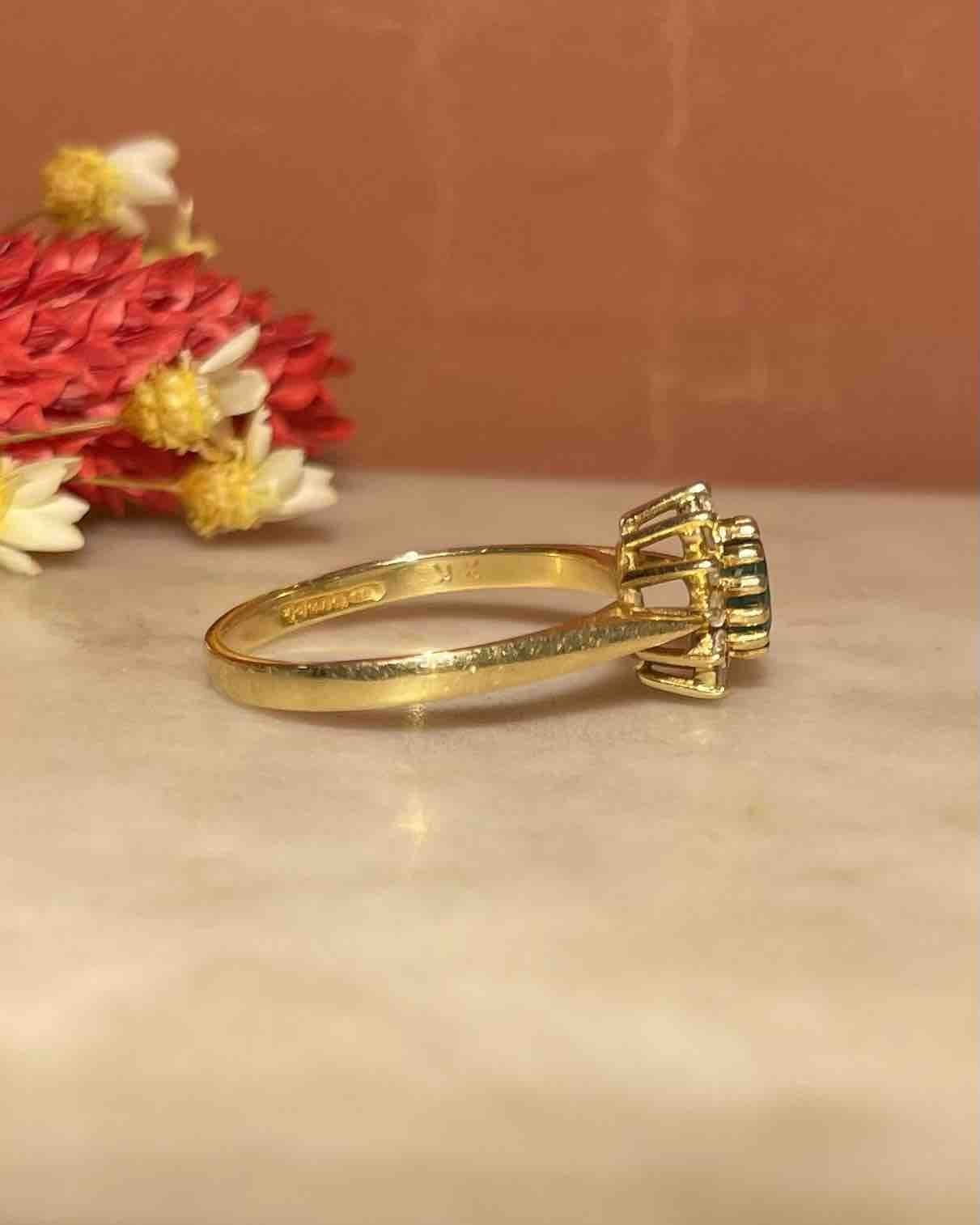Bague Marguerite Emeraude &amp; Diamants "Lucille" - Elliade Paris