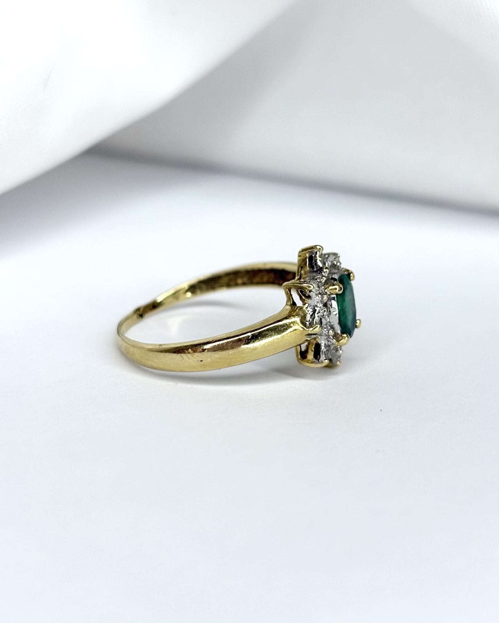 Bague Marguerite Émeraude &amp; Diamants "Manolia" - Elliade Paris
